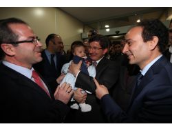 Baydemir'den Davutoğlu'na Sıcak Karşılama