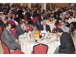 Deva Derneği'nden Sağlık Çalışanlarına Yemekli Bayram Kutlaması