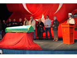 Dinçer Çekmez'i Sanatçı Dostları Yalnız Bırakmadı