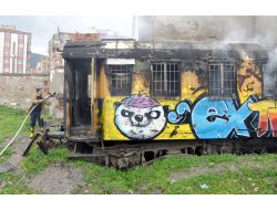 Hurdaya Ayrılan Yolcu Tipi Vagon Yandı