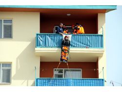 Van'ın Tecrübeli Arama Kurtarma Ekibi, Bu Sefer De Deprem Tatbikatı Yaptı