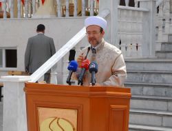 Görmez: Cami, Okul Ve Hastane Birbirinin Alternatifi Değildir