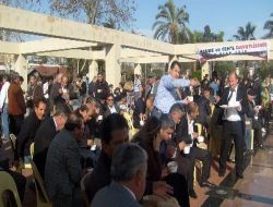 Alevi Vatandaşlar Antalya'nın Kemer İlçesinde Aşure Dağıttı, Semah Yaptı