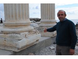 Apollon Tapınağı'ndaki Paslı Demirler Türk Turizminin İmajına Zarar Veriyor