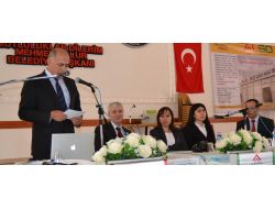 Finike'de Nar Üreticilerine Seminer Verildi