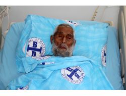 Asırlık Hastaya Bingöl'de Prostat Ameliyatı Yapıldı