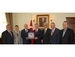 Arınç, Müsiad Yönetimini Ağırladı