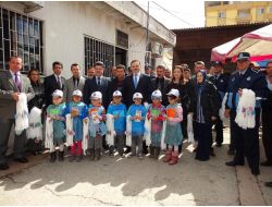 Soma Belediyesi Daha Temiz Çevre İçin File Dağıttı