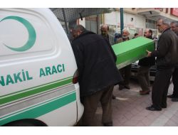 Pansiyonda Yalnız Ölüm