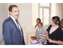 Bulutlar: Okuma Salonlarının Ve Öğretmenlerin Kıymetini Bilin