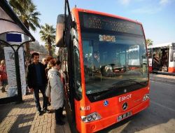 İzmir Büyükşehir Belediyesi, 2009'da 389 Milyon Yolcu Taşıdı