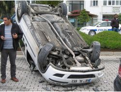 Direksiyonu Kilitlenen Kamyonet Takla Attı