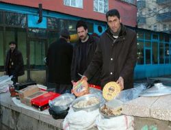 Bal Üreticileri  Kaçak Baldan Dertli!.