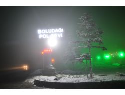 Kar Yağışı Bolu Dağı'nda Ulaşımı Olumsuz Etkiliyor