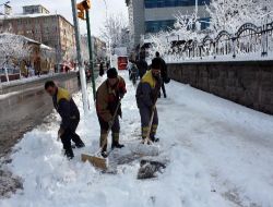 Erzurum'da 267 Köy Yolu Ulaşıma Kapandı