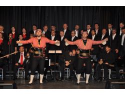 ‘kahramanlık Türküleri’ Duygulandırdı