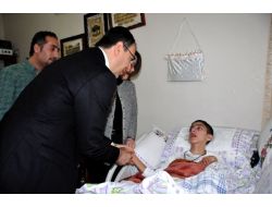 Vali Toprak, Hasta Ve Yoksulların Kaldığı Vakıf Evlerini Ziyaret Etti