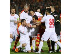 Göztepe'de Yardımcı Antrenörü İnal: Bu Maçı Başlangıç Sayıyoruz