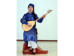 Kırımlı Öğrencinin Urfa Türküsü Türk Misafirleri Büyüledi