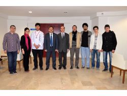 Aibü'ye Gümüş Madalya Getiren Aksoy'a Rektör'den Tebrik