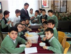 Öğle Yemeğinde Çanakkale Kahramanlarını Andılar