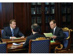 Medvedev’den Kıbrıs Paketine Tepki: Müsadereden Farksız