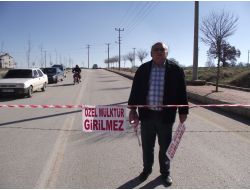 Arazisini Tel Örgüyle Kapattı, Toki Konutları Yolsuz Kaldı