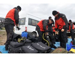 Kaybolan Balıkçı Kadını 29 Kişilik Dalgıç Ekibi Arıyor