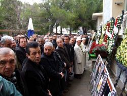 Ahmet Nuri Erikoğlu Toprağa Verildi