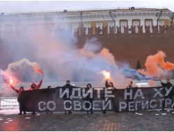 KIZIL MEYDAN’DA HAVAİ FİŞEKLİ EYLEM