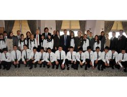 Denizli Polisi Okuyamayan Gençler İçin ‘umut Yıldızı’ Oldu