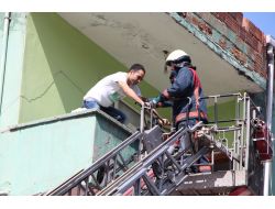 Ev Sahibine Kızdı, Oturduğu Evi Yaktı