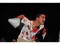 'Çanakkale’de Açan Kızıl Gelincikler' Sahnelendi