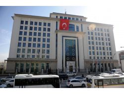 AK PARTİ'DEN SALDIRIYA TÜRK BAYRAKLI TEPKİ