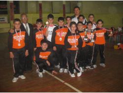 Adana'yı Badmintonda Mehmet Adil İkiz Ortaokulu Temsil Edecek