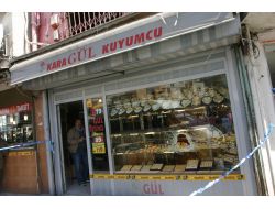 Kuyumcuyu Silahla Değil Taşla Soydular