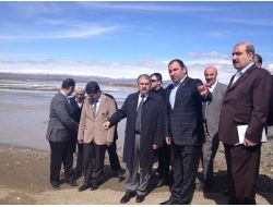 Vali Çınar Taşkınlara Dikkat Çekti: Önemli Olan Vatandaşımızın Can Güvenliği