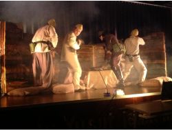 ‘bir Hilal Uğruna Batan Güneşler’ Sincan'da Sahnelendi