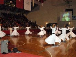 Mevlana, 736.Vuslat Yıldönümü'nde Törenlerle Anılıyor..