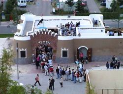 Hollanda, Yemen Büyükelçiliği'ni Kapatmıyor