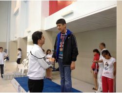 Görme Engelli Onur Geçer, Yüzmede Türkiye Şampiyonu Oldu