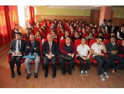 Sameder Üyeleri, Okul Okul Gezerek Madde Bağımlılığının Zararlarını Anlatıyor
