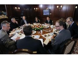 Medvedev: Kıbrıs’ın Doğalgaz Yataklarında Türkiye Problemi Var