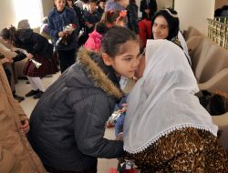 Minik Öğrenciler Huzurevi Sakinlerini Unutmadı