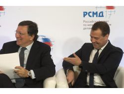 Medvedev-barroso İle Konferansa Katıldı; Kıbrıs’da Rusya Dikkate Alınmalı