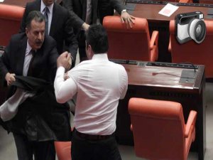 MECLİS RİNGE DÖNDÜ!