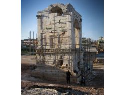 Tarihi Anıt Mezarda Restorasyon Çalışmaları Sürüyor