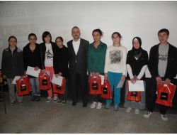 Zileli Öğrenciler Bilal Göregen İle Stres Attı