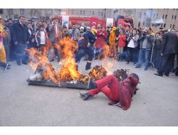 Nevruz Ateşinden Atlarken Çarpışan Kadının Saçları Yandı