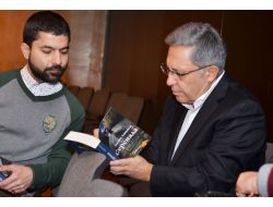 Zülfü Livaneli'nin Son Romanı Serenat Eşliğinde Tanıtıldı